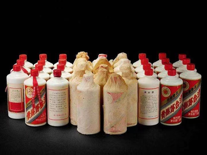 兴宾日照岚山回收酒价格哪里回收(附近上门回收茅台酒）?